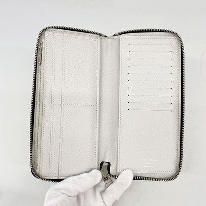 Louis Vuitton Wallet Taigarama Zippy Vertical Antarctica — view 3