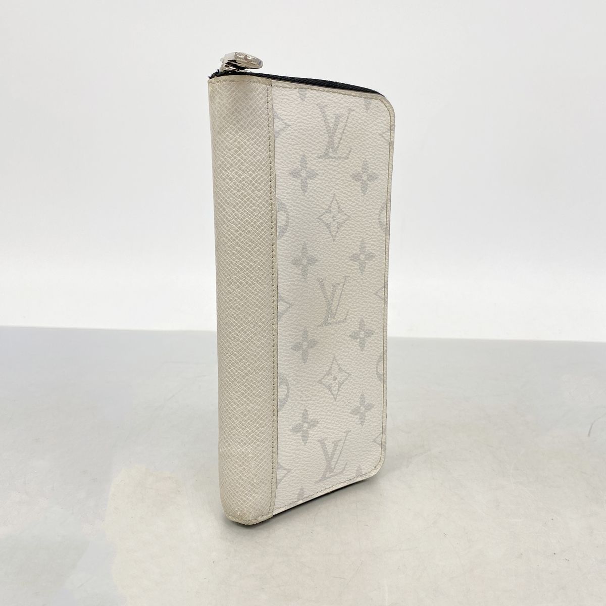 Louis Vuitton Wallet Taigarama Zippy Vertical Antarctica — view 2