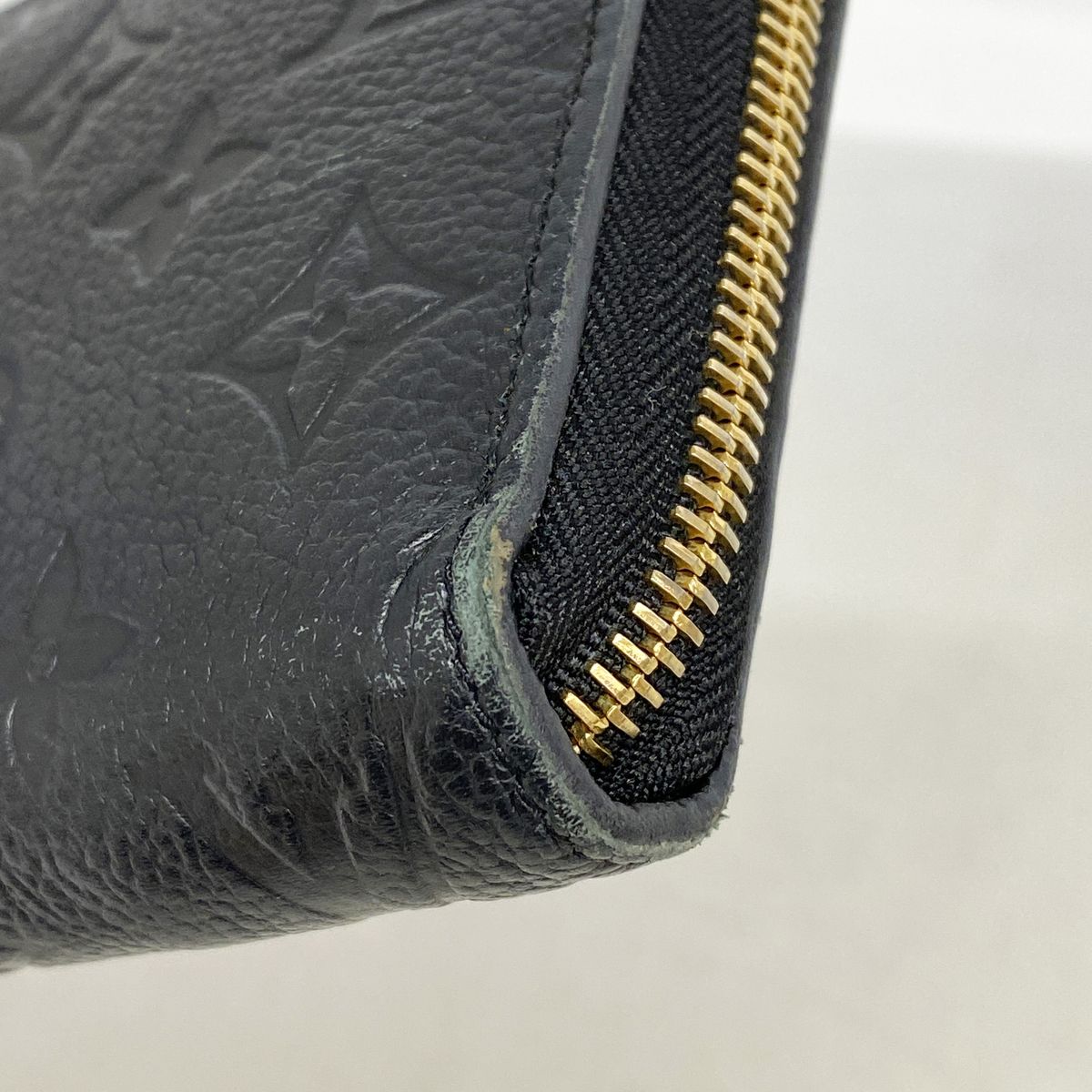 Louis Vuitton Wallet Monogram Empreinte Zippy Noir — view 5