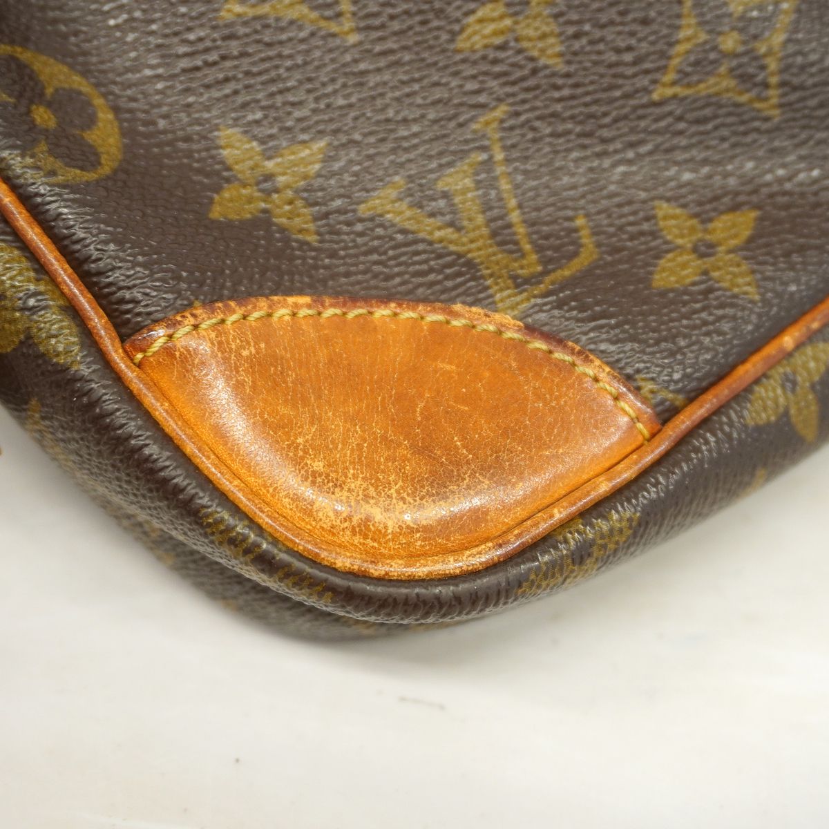 Louis Vuitton Clutch Monogram Marly Dragonne GM Brown — view 6