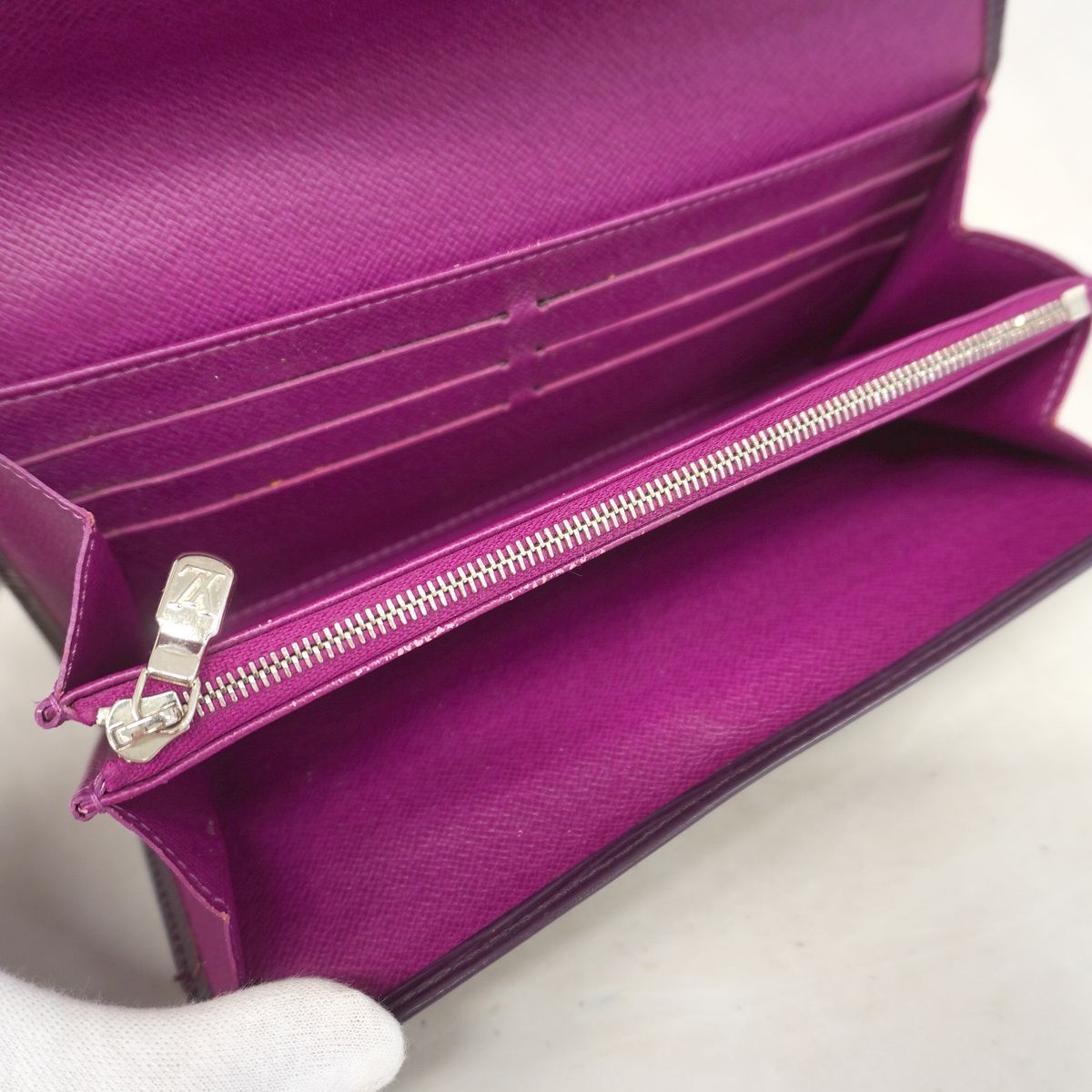 Louis Vuitton Wallet Epi Portefeuille Sarah Cassis — view 4