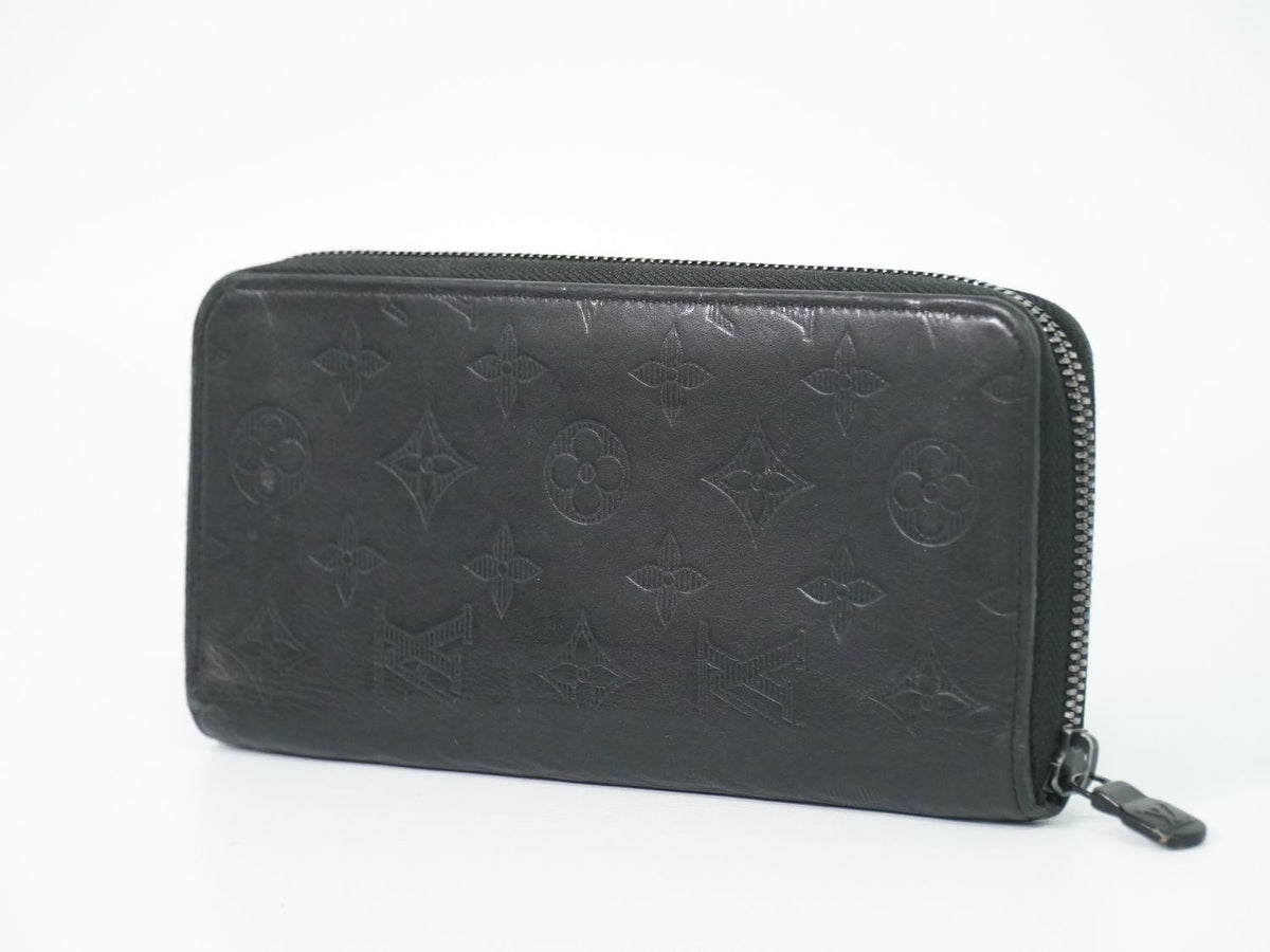 Louis Vuitton LV Zippy Wallet Vertical Monogram Shadow Noir Black — view 2