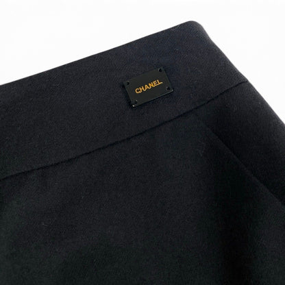Chanel C 01A Logo Plate Flare Skirt Cashmere Blend Black Wool 36 — view 6