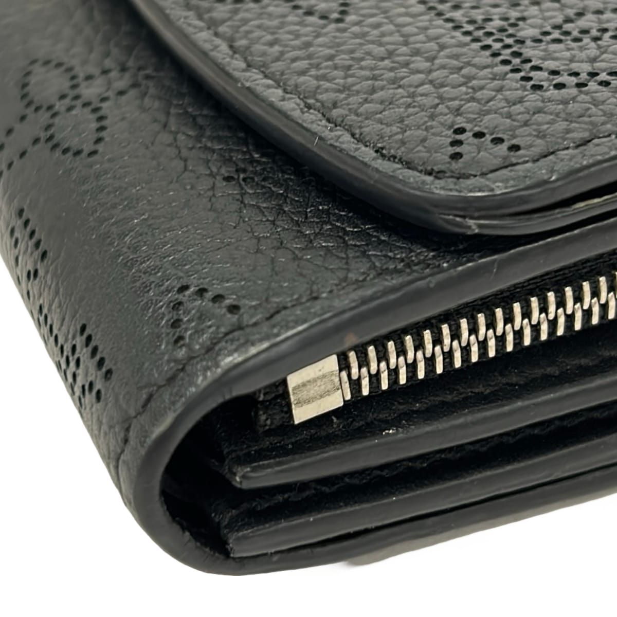 Louis Vuitton Bifold Wallet Mahina Portefeuille Iris Compact Noir Leather — view 8