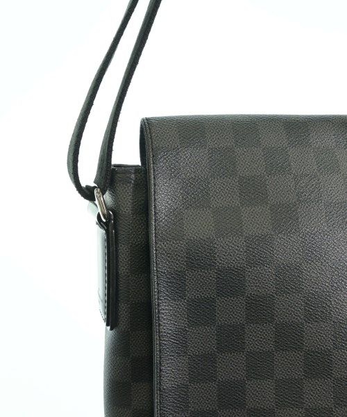 Louis Vuitton Damier Graphite District GM Shoulder Bag — view 7