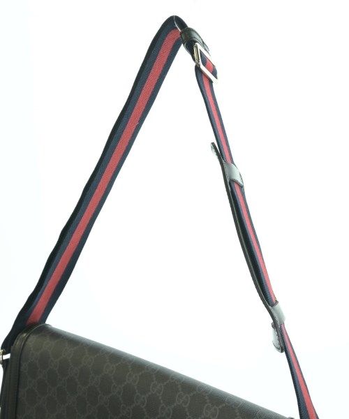 Gucci GG Supreme Shoulder Bag Black — view 6