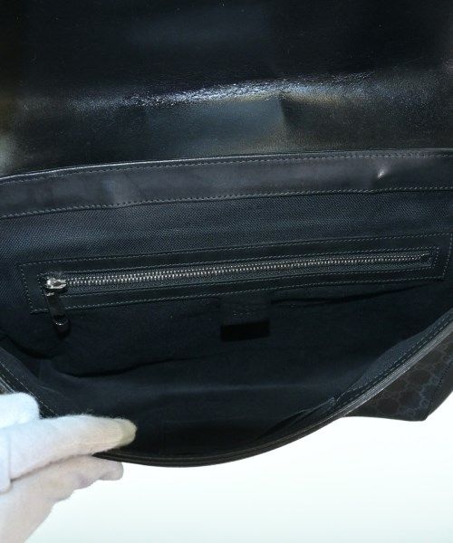 Gucci GG Supreme Shoulder Bag Black — view 4
