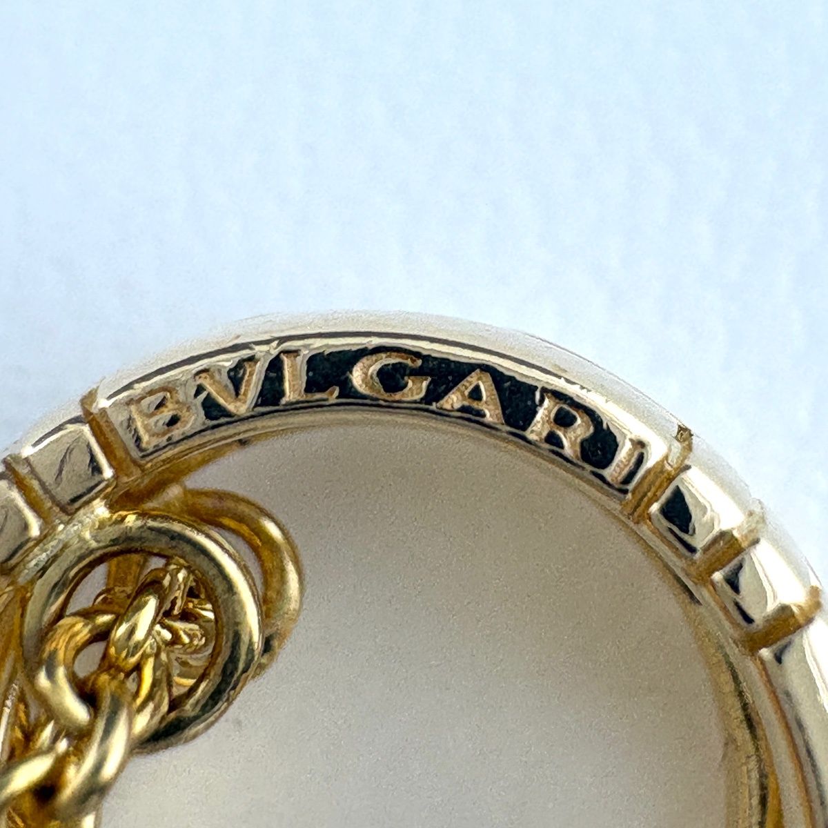 Bvlgari Parentesi Yellow Gold Pendant — view 4