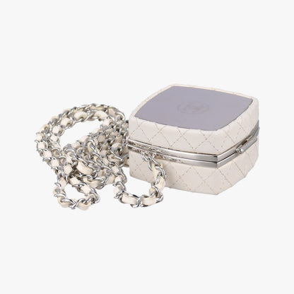 Chanel Makeup Box White Leather — view 5