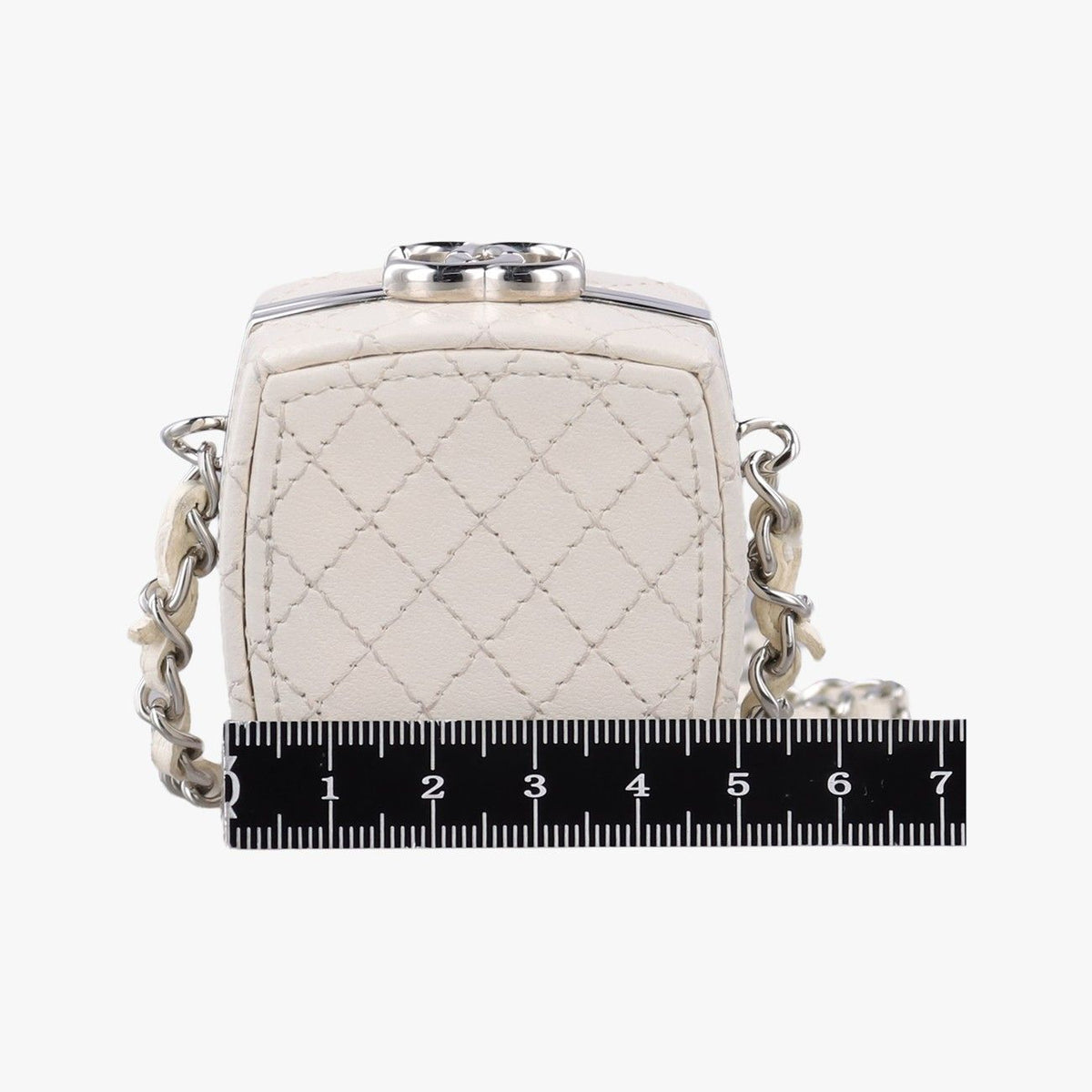 Chanel Makeup Box White Leather — view 2