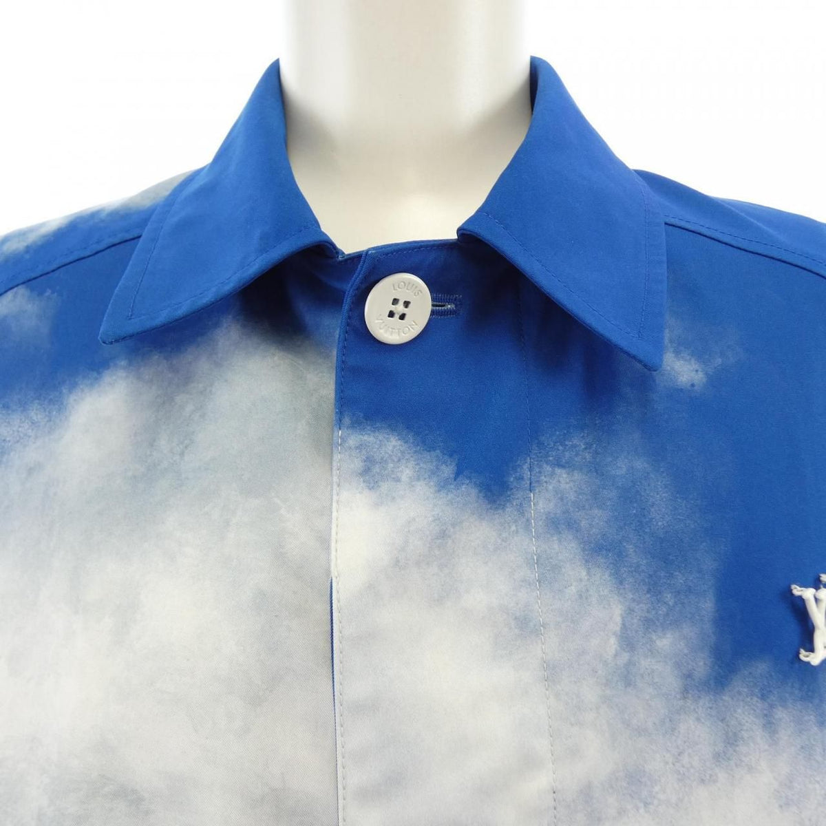 Louis Vuitton Clouds Rain Coat — view 5