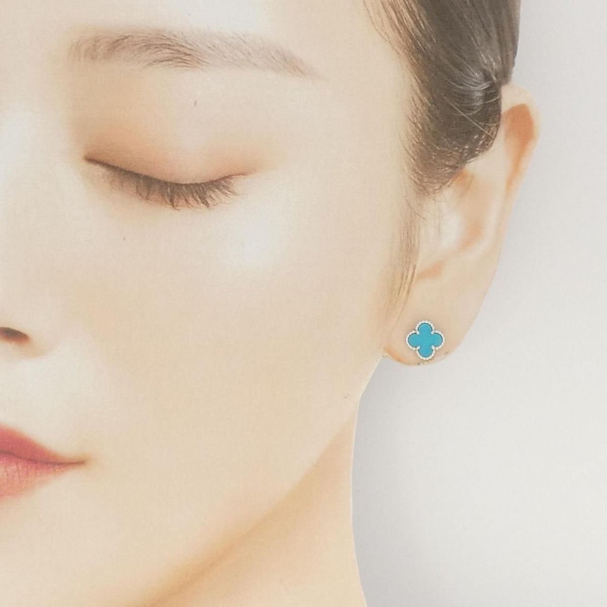 Van Cleef & Arpels Sweet Alhambra Earrings — view 4