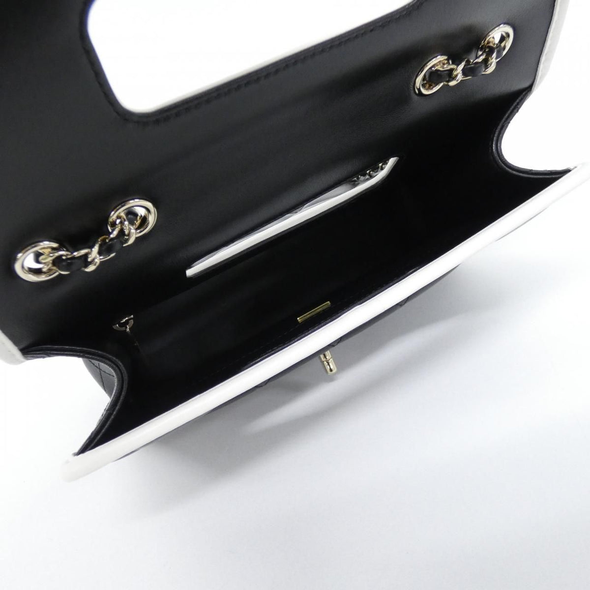 Chanel Bag Handbag Black — view 7