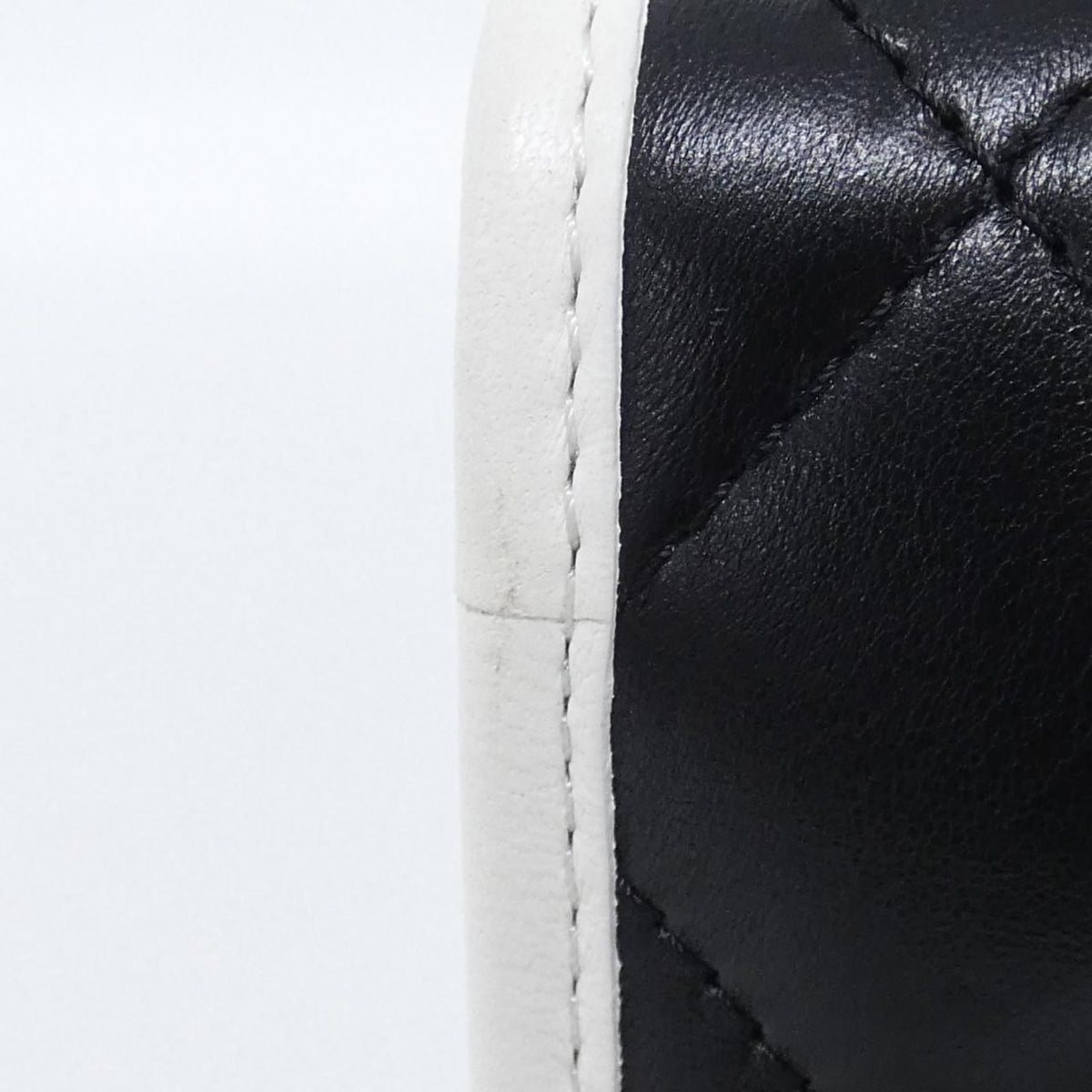 Chanel Bag Handbag Black — view 4