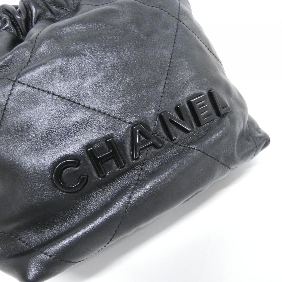 Chanel 22 Line Bag — view 4