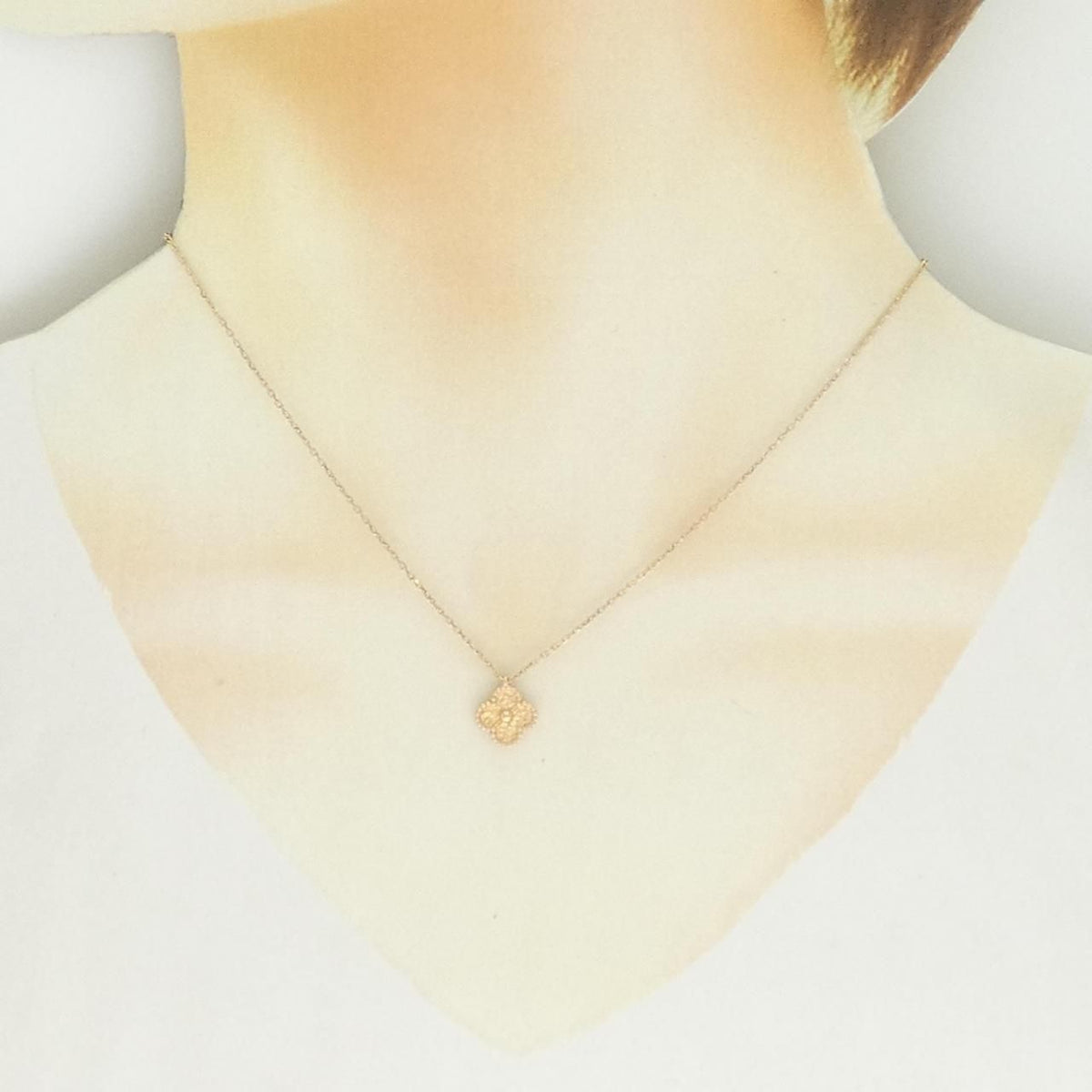 Van Cleef & Arpels Sweet Alhambra Necklace — view 5