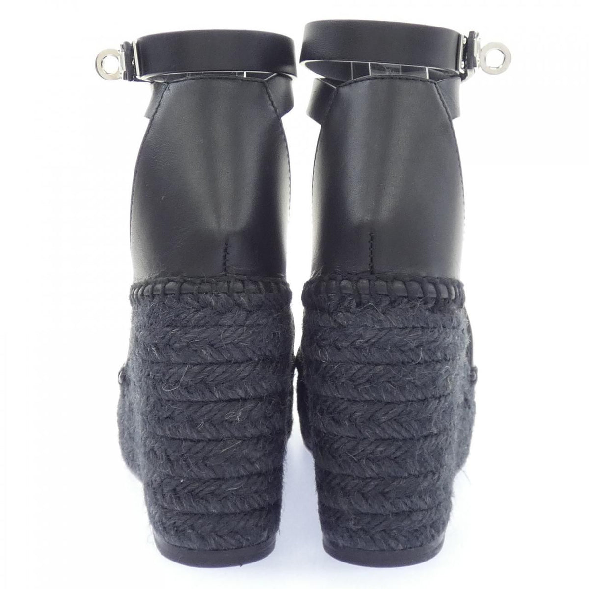 Hermes Tipoli Kelly Buckle Sandals — view 4