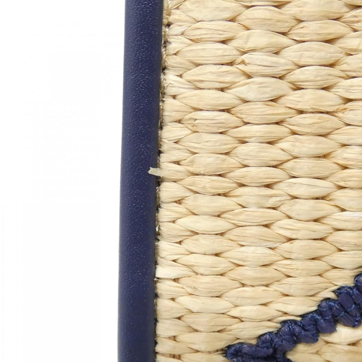 Louis Vuitton Monogram Raffia On The Go MM Bag — view 4