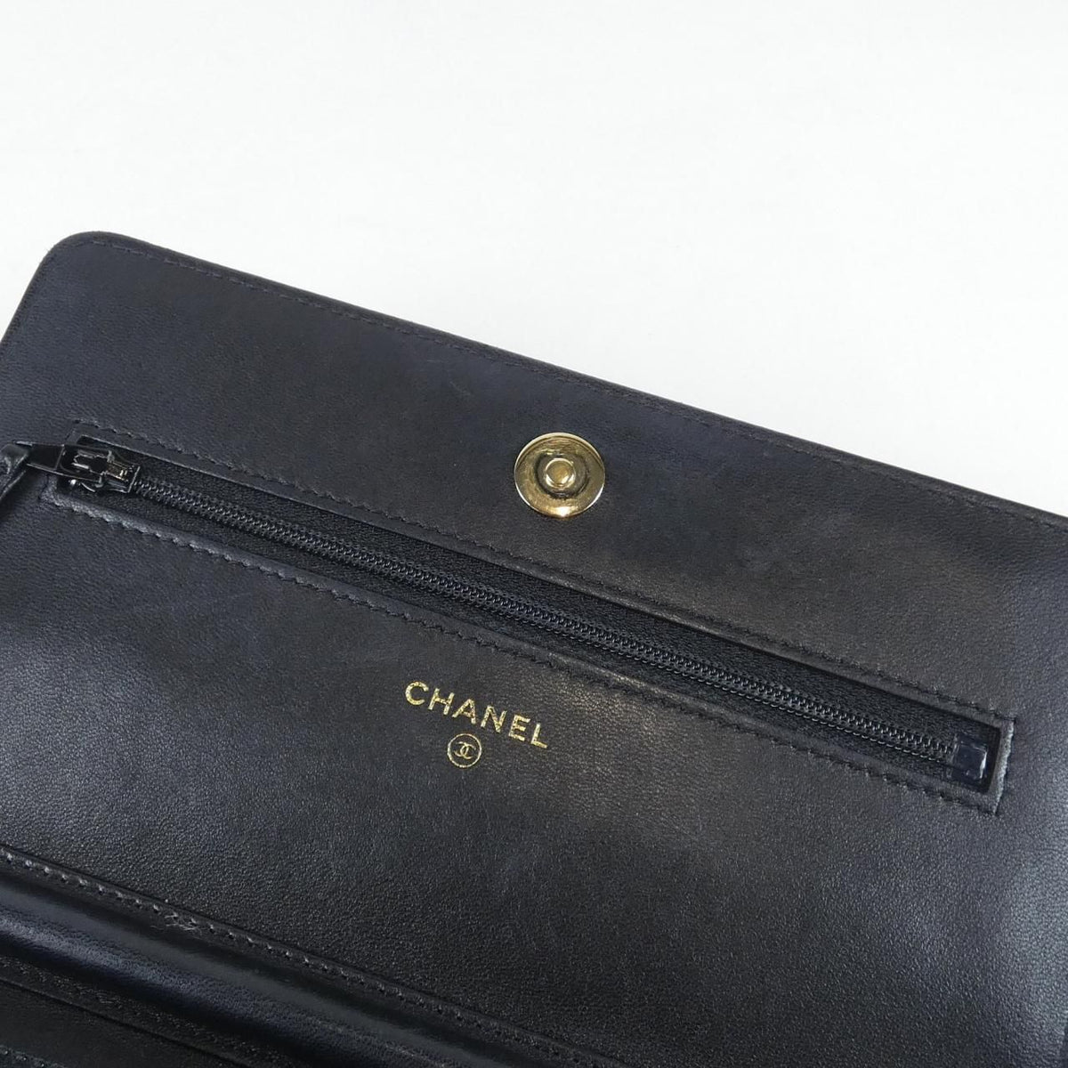 Chanel Chain Wallet Shoulder Bag — view 8