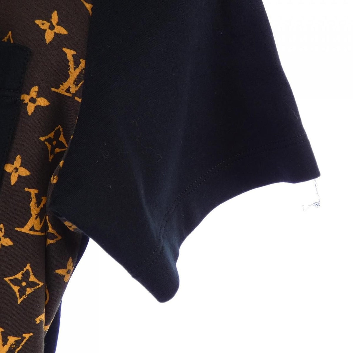 Louis Vuitton Retro Monogram T-Shirt — view 7