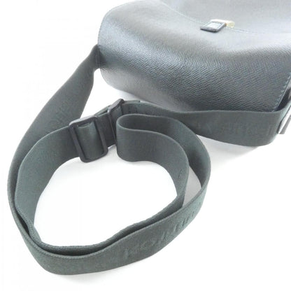 Louis Vuitton Taiga Shoulder Bag — view 7