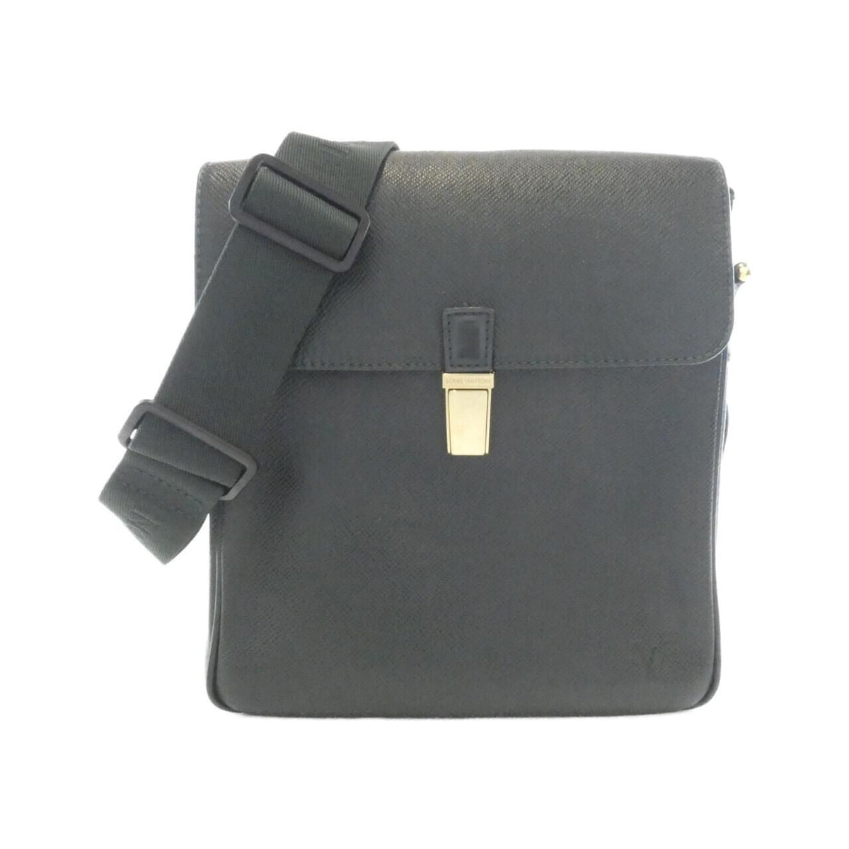 Louis Vuitton Taiga Shoulder Bag