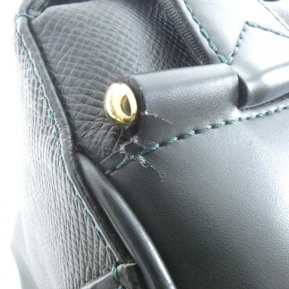 Louis Vuitton Taiga Shoulder Bag — view 6