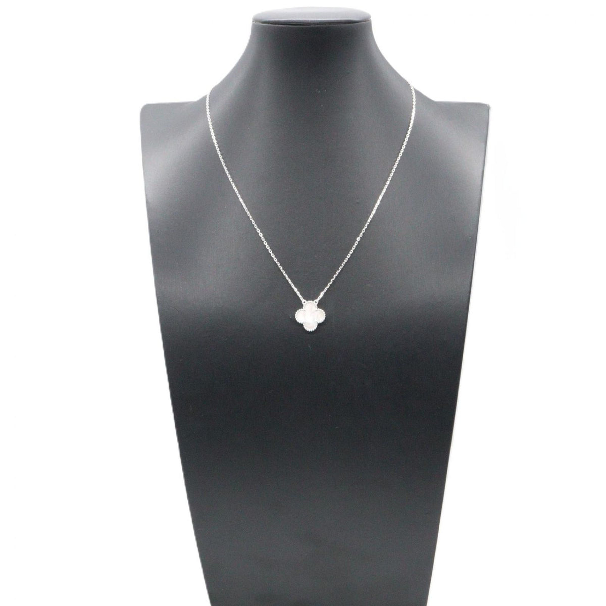 Van Cleef & Arpels Necklace Vintage Alhambra Mother of Pearl 41.5 18k White Gold — view 6