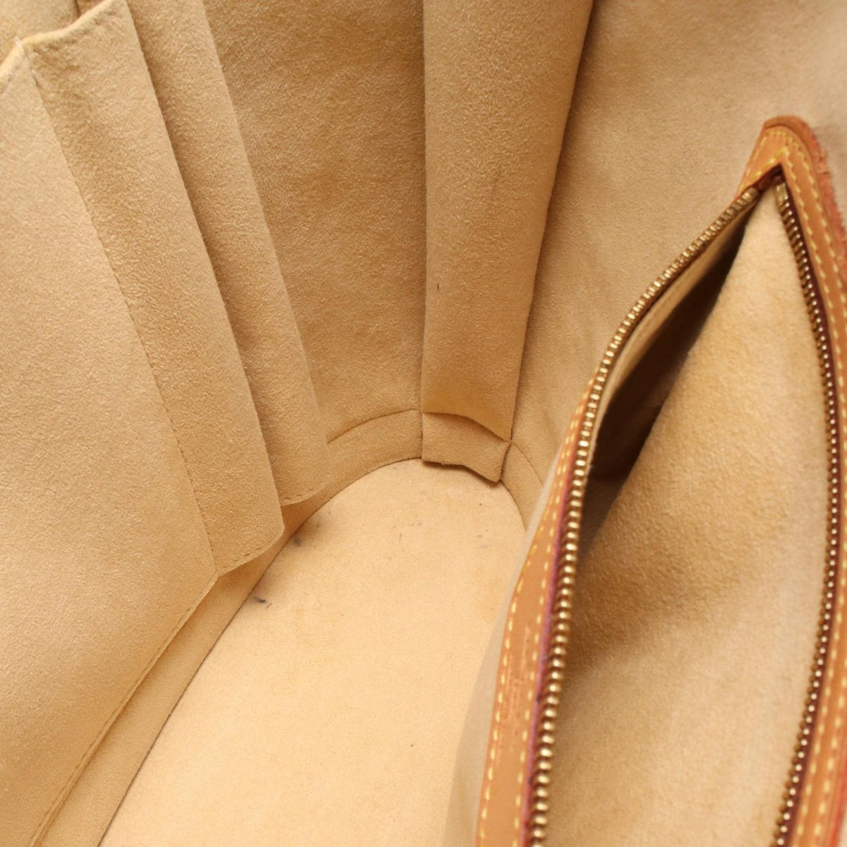Louis Vuitton Shoulder Bag Babylon Monogram Leather — view 7
