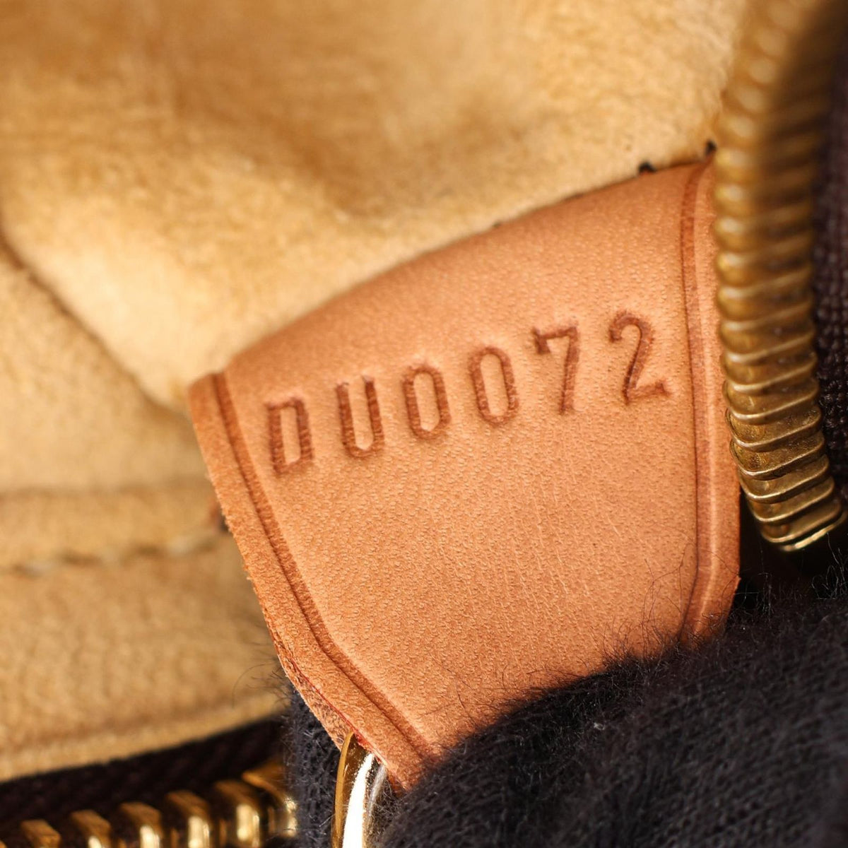 Louis Vuitton Shoulder Bag Looping GM Monogram Leather — view 5