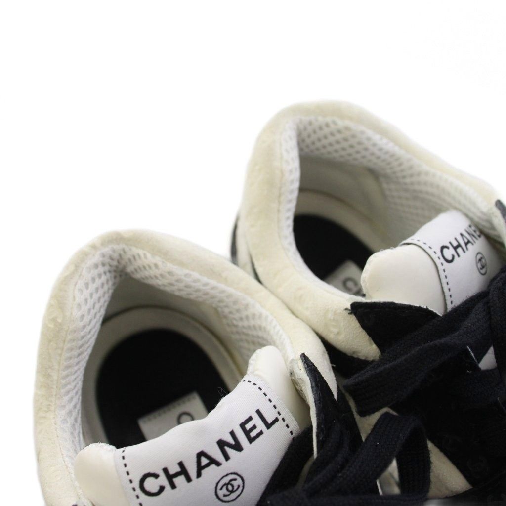 Chanel CC Logo Sneakers Suede White Black — view 5
