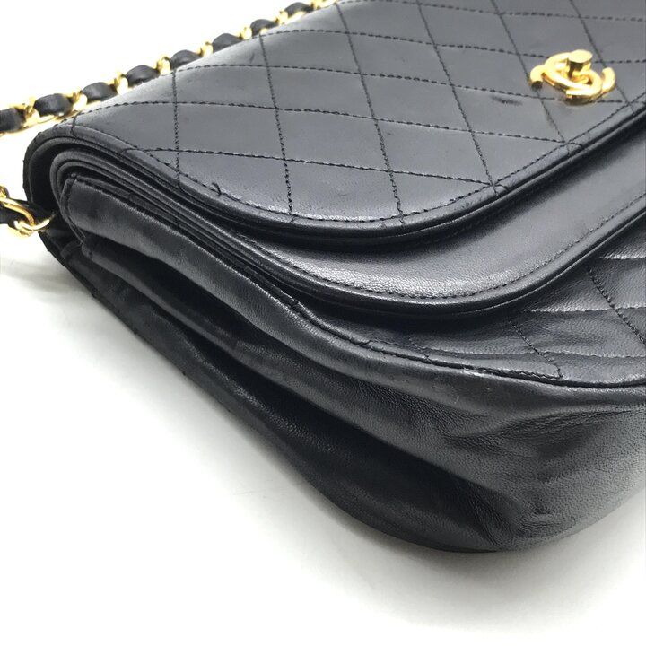 Chanel CC Logo Turnlock Lambskin Chain Shoulder Bag Black — view 5