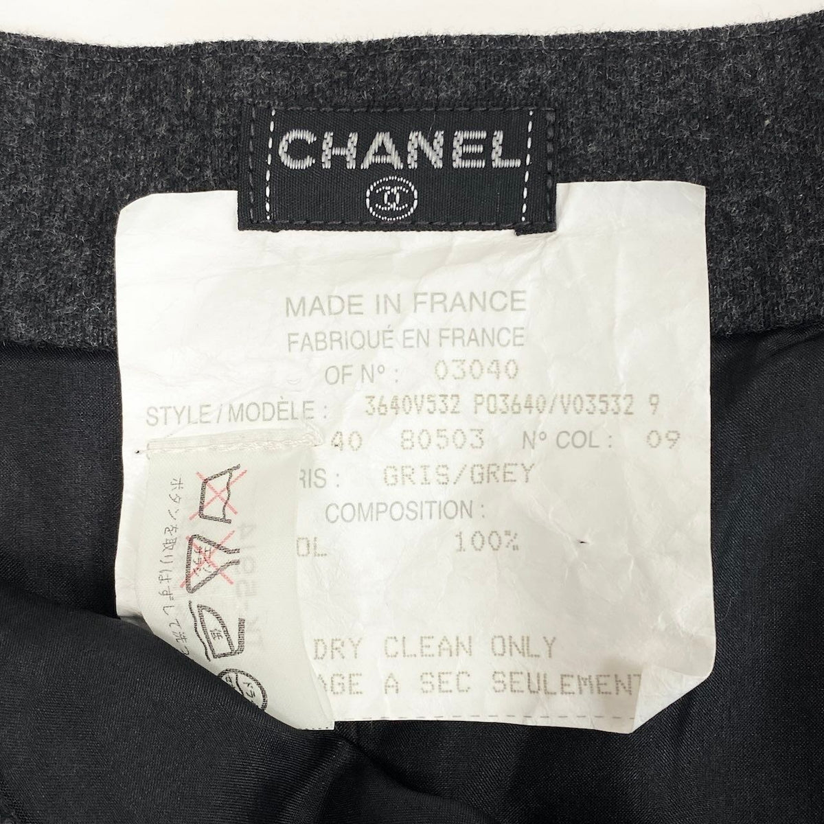 Chanel 90S CC Logo Button Pleated Skirt Gray Wool 40 — view 8
