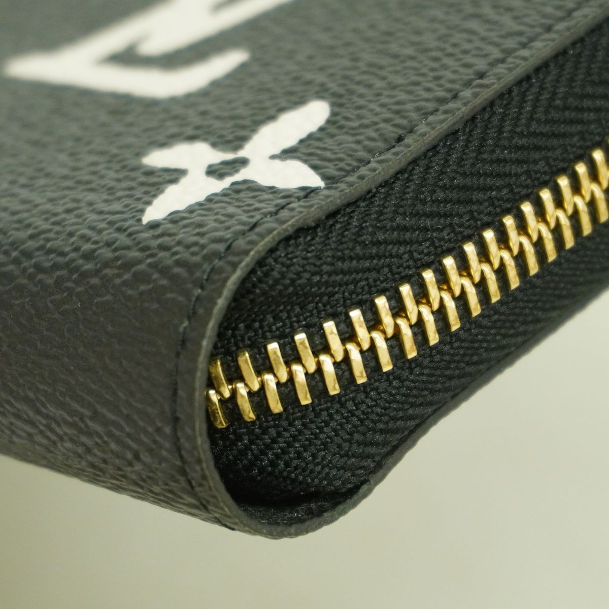 Louis Vuitton Wallet Wild at Heart Zippy Black — view 6