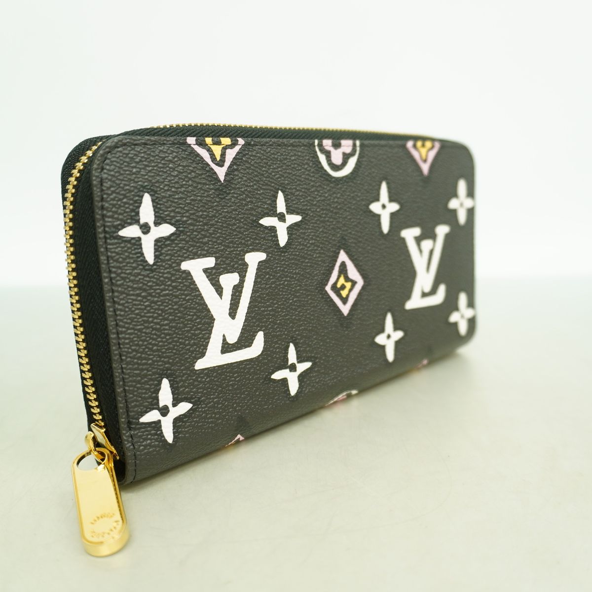 Louis Vuitton Wallet Wild at Heart Zippy Black — view 2