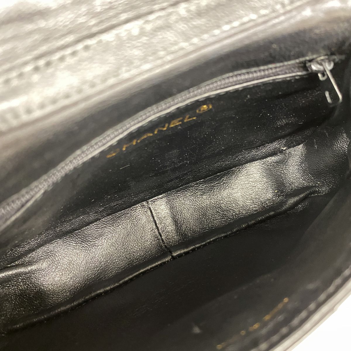 Chanel Shoulder Bag Lambskin Black — view 4