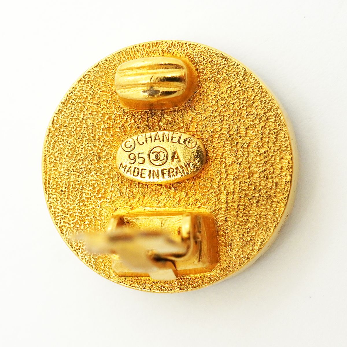 Chanel Earrings Vintage CC Logo Round Circle Gold Plated Black — view 4