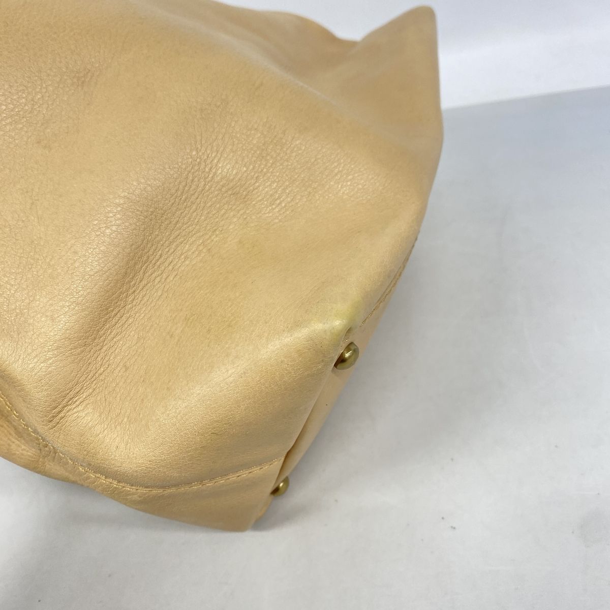 Chanel Tote Bag Leather Beige Gold — view 6