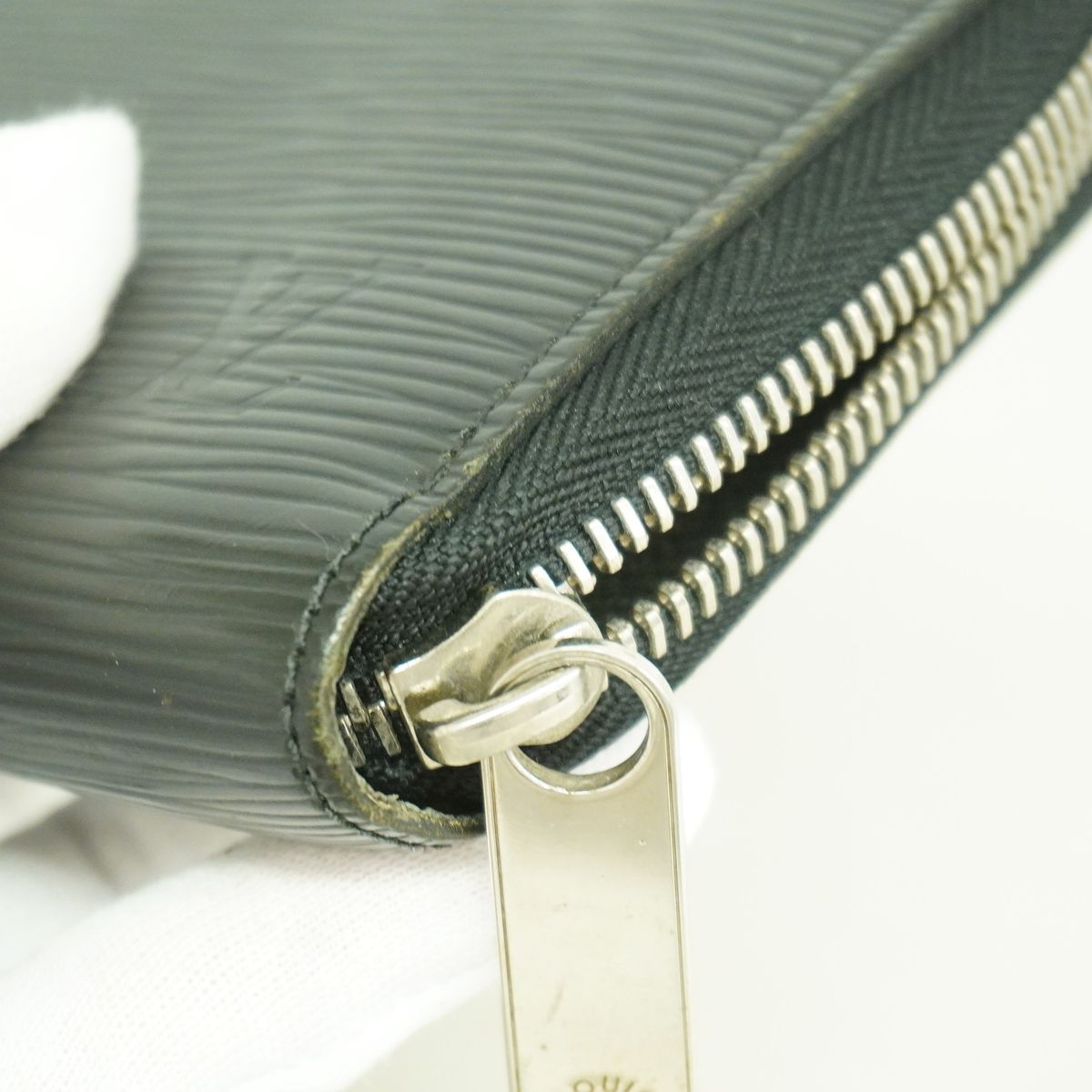 Louis Vuitton Wallet Epi Zippy Noir — view 6