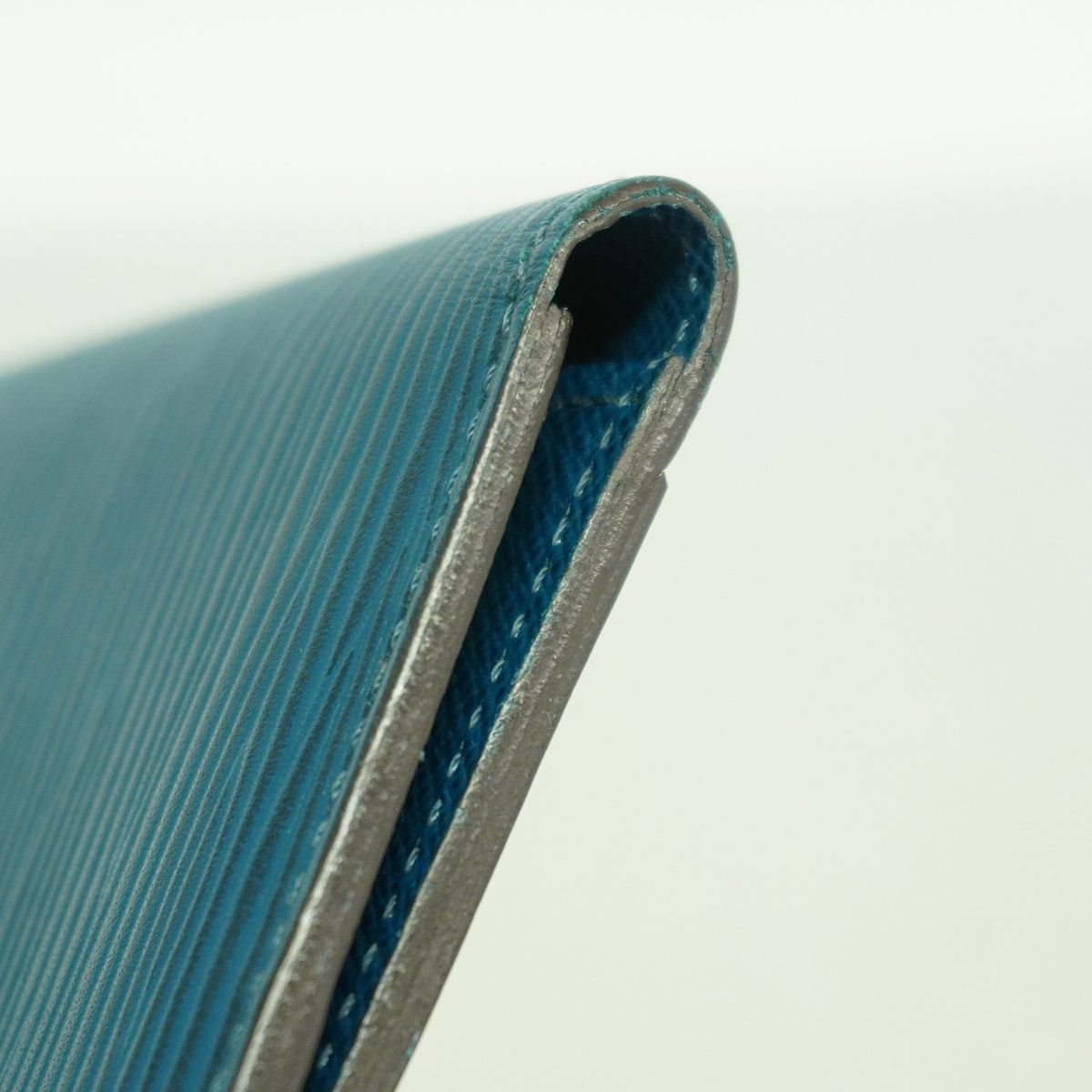 Louis Vuitton Card Case Epi Pocket Organizer Blue Celeste — view 5