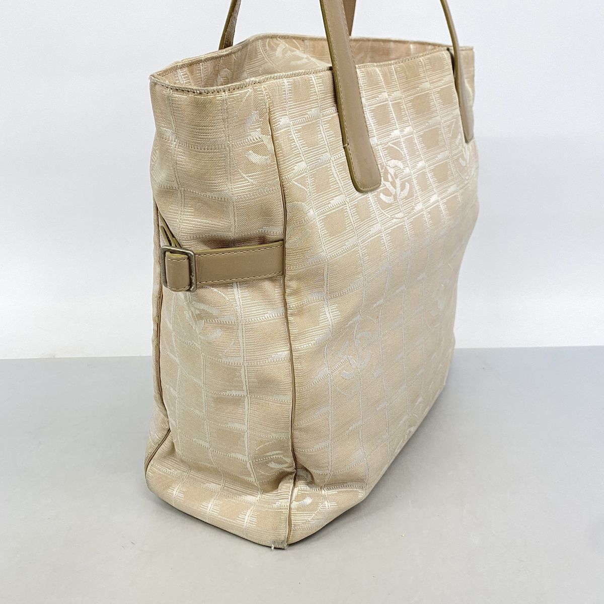 Chanel Tote Bag New Travel Nylon Beige Silver — view 2
