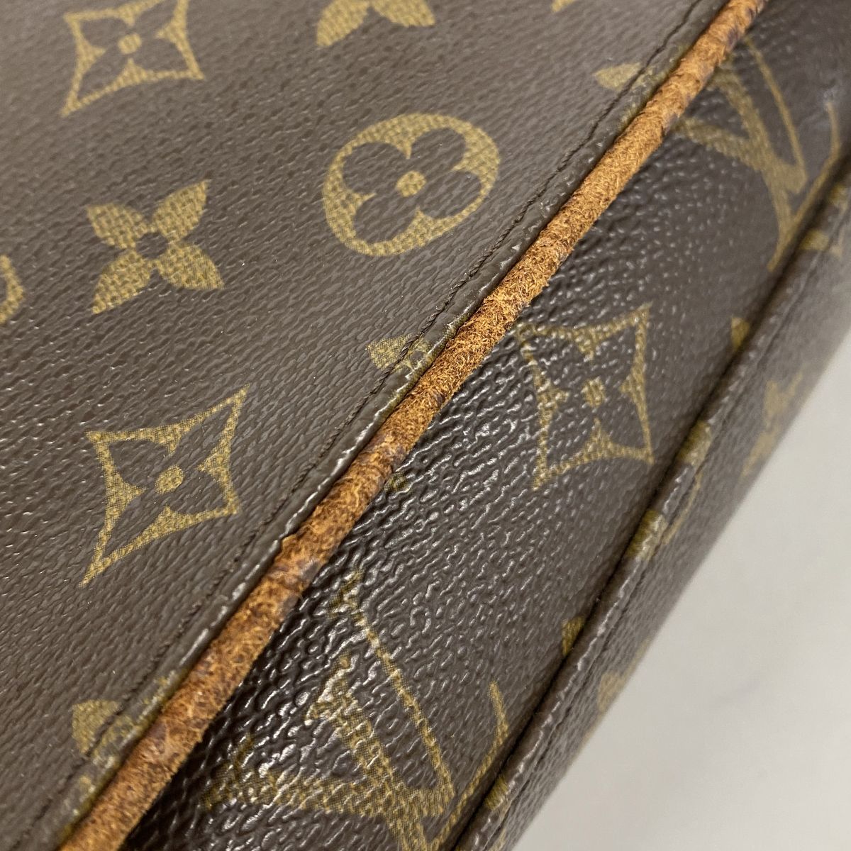 Louis Vuitton Shoulder Bag Monogram Abbesses Brown — view 8