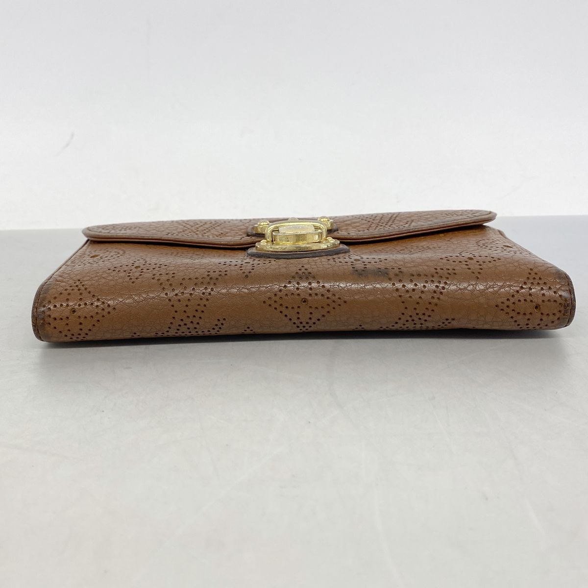 Louis Vuitton Trifold Wallet Mahina Portefeuille Amelia Cognac — view 2