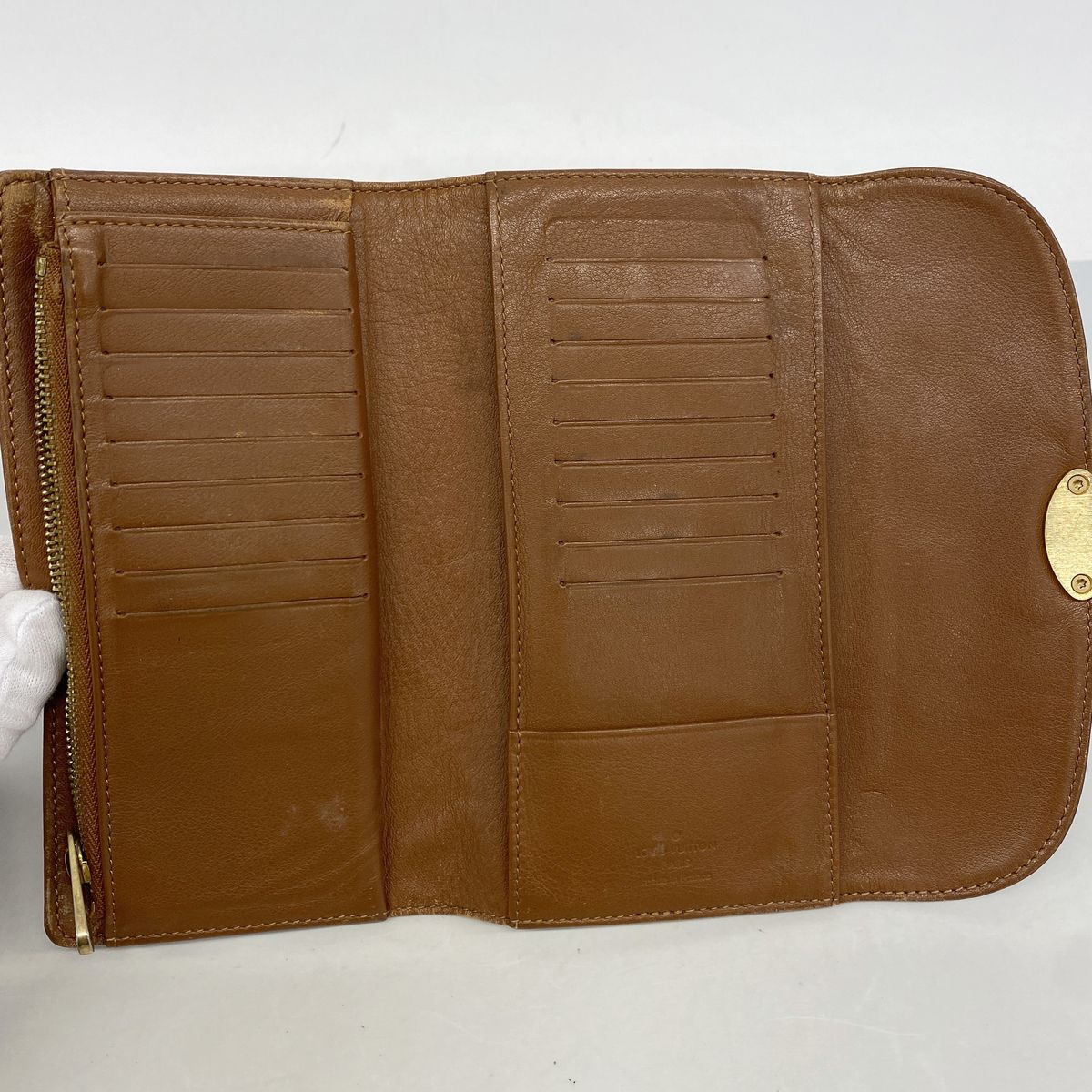 Louis Vuitton Trifold Wallet Mahina Portefeuille Amelia Cognac — view 3