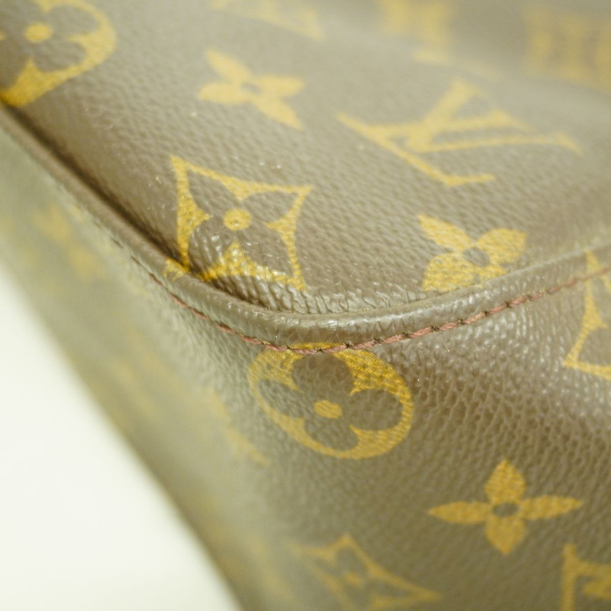 Louis Vuitton Shoulder Bag Monogram Looping GM Brown — view 6