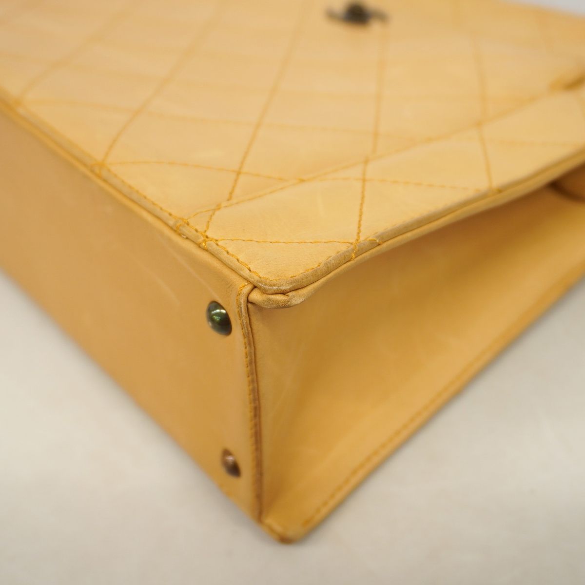 Chanel Tote Bag Quilted Leather Beige Gold — view 6