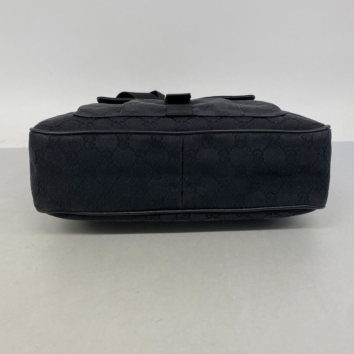Gucci Shoulder Bag GG Canvas Black Silver — view 3