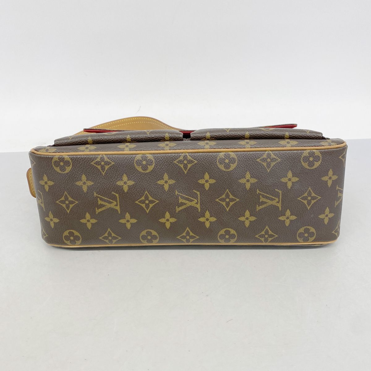 Louis Vuitton Shoulder Bag Monogram Viva-Cite GM Brown — view 3