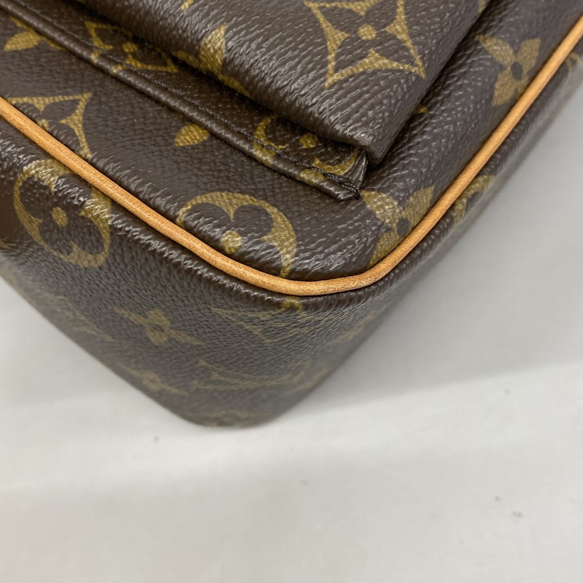 Louis Vuitton Shoulder Bag Monogram Viva-Cite GM Brown — view 6