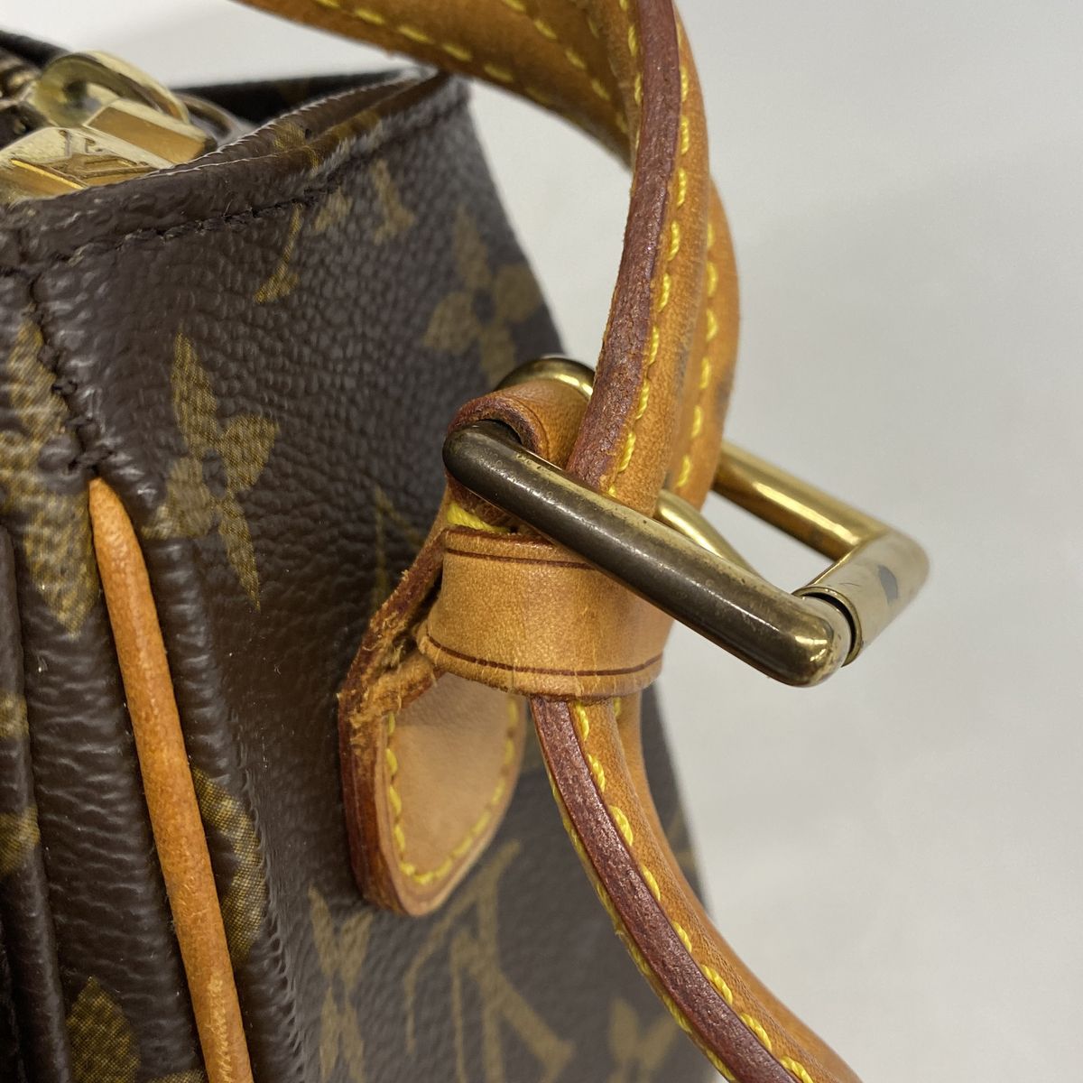 Louis Vuitton Shoulder Bag Monogram Viva-Cite MM Brown — view 8